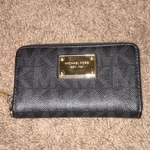 Micheal Kors wallet